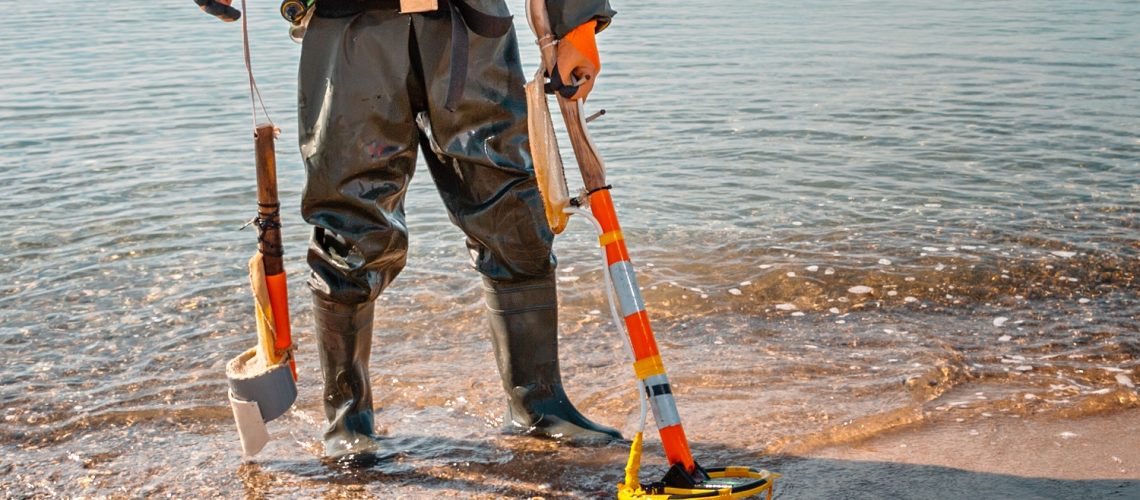 The 6 Best Beach Metal Detectors In 2024